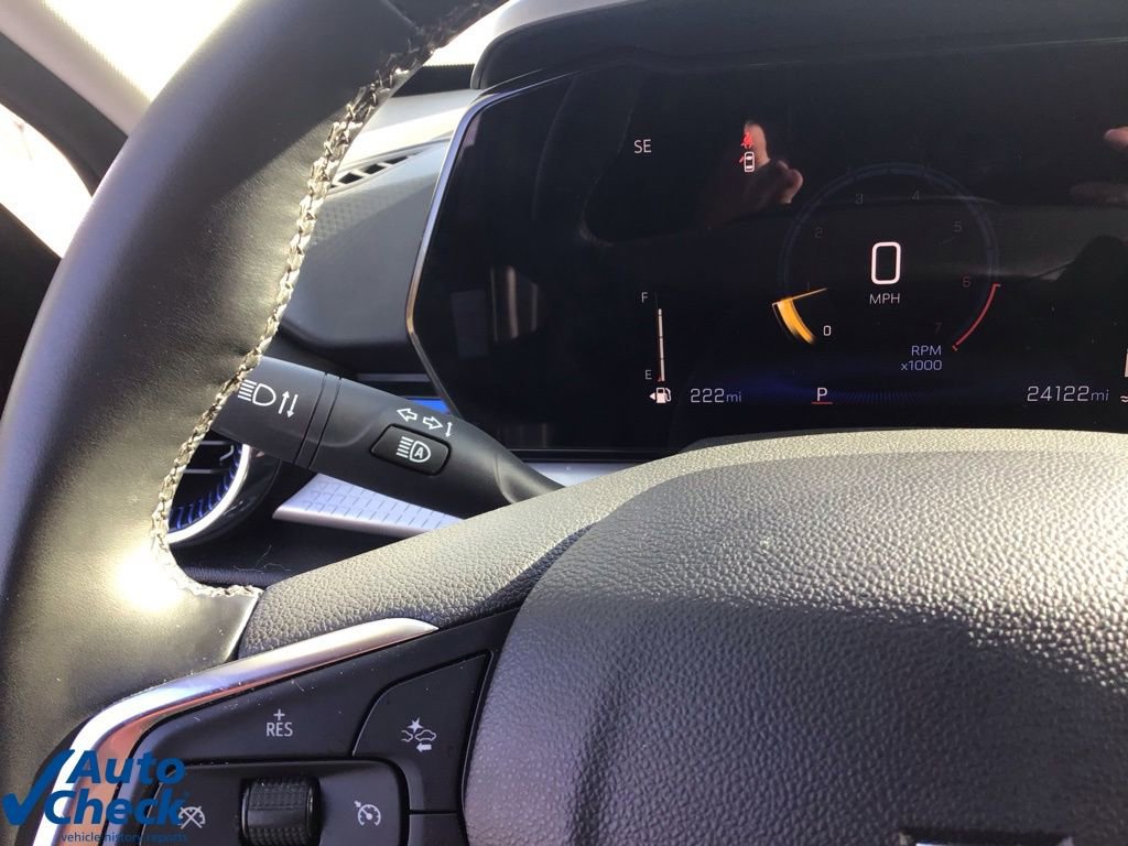 Used 2025 Chevrolet Trax LT w/ LT Convenience Package image 28