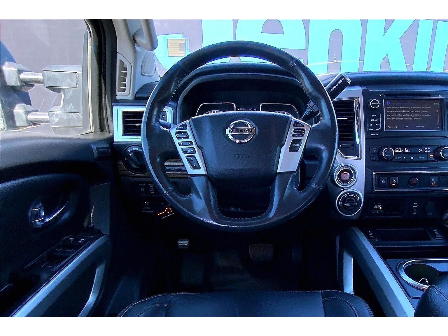 Used 2016 Nissan Titan SL AWD/4WD image 5