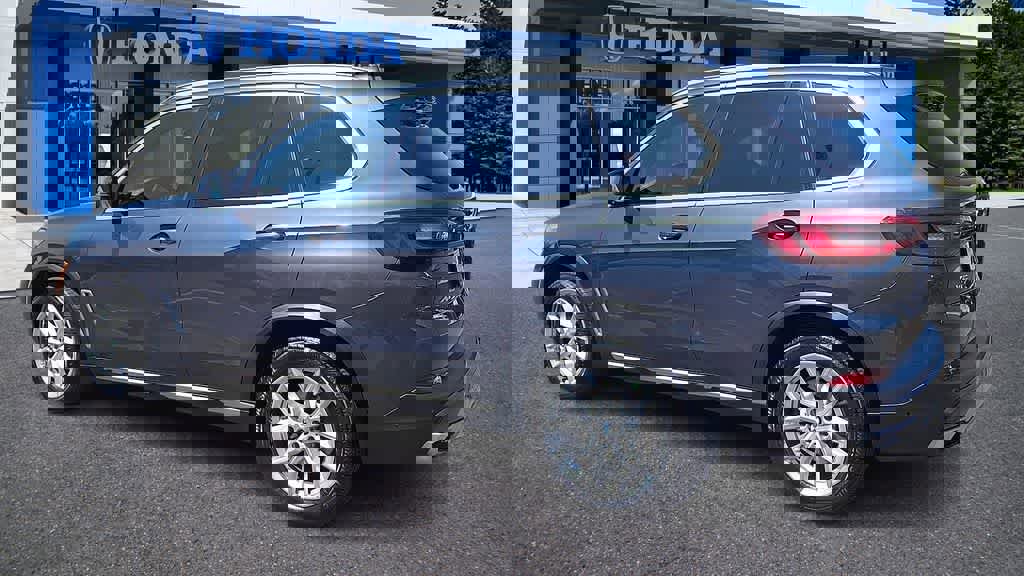 Used 2021 BMW X5 xDrive40i w/ Convenience Package AWD/4WD image 6