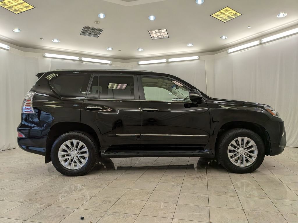 Used 2015 Lexus GX 460 w/ Premium Package image 11