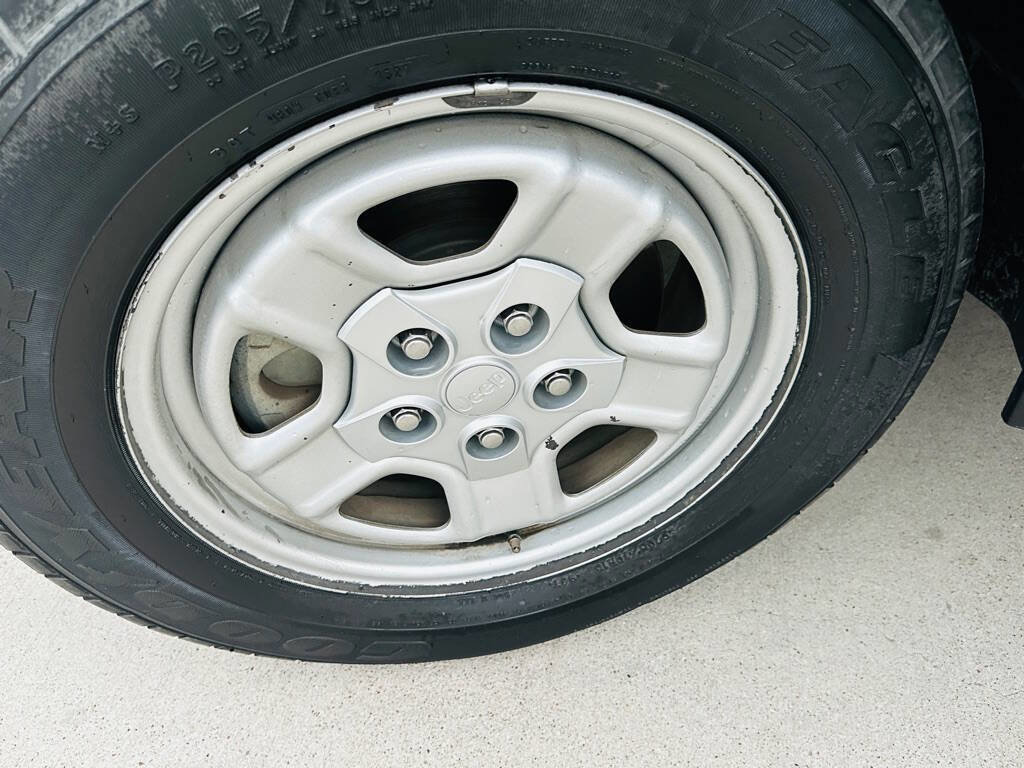 Used 2016 Jeep Patriot Sport w/ Power Value Group FWD image 24