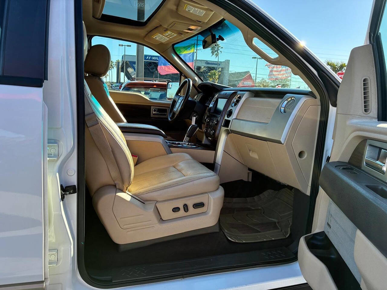 Used 2013 Ford F150 Lariat w/ Luxury Equipment Group image 9