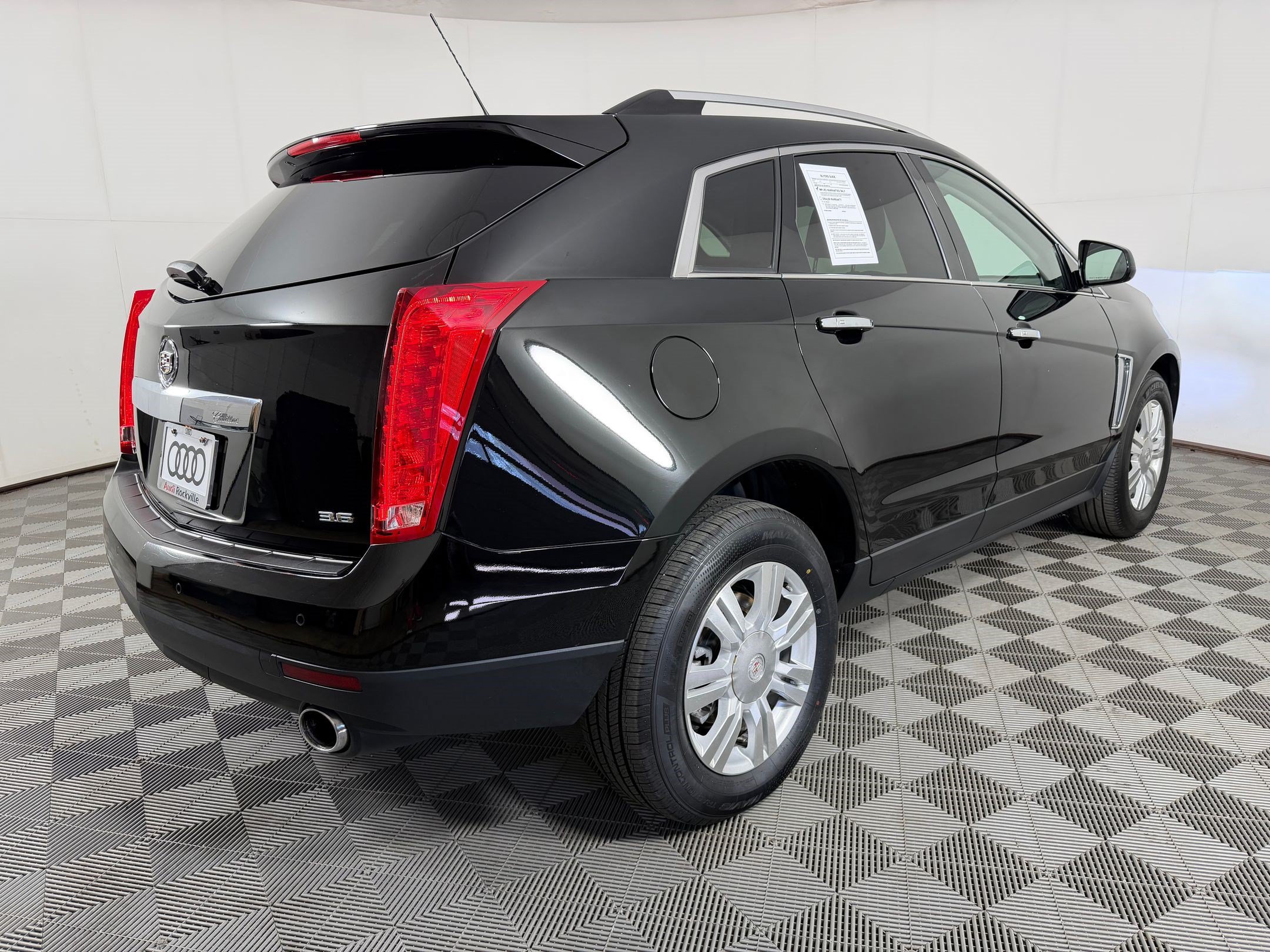 Used 2016 Cadillac SRX Luxury FWD image 8