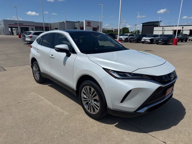 Certified 2024 Toyota Venza Limited AWD/4WD image 2