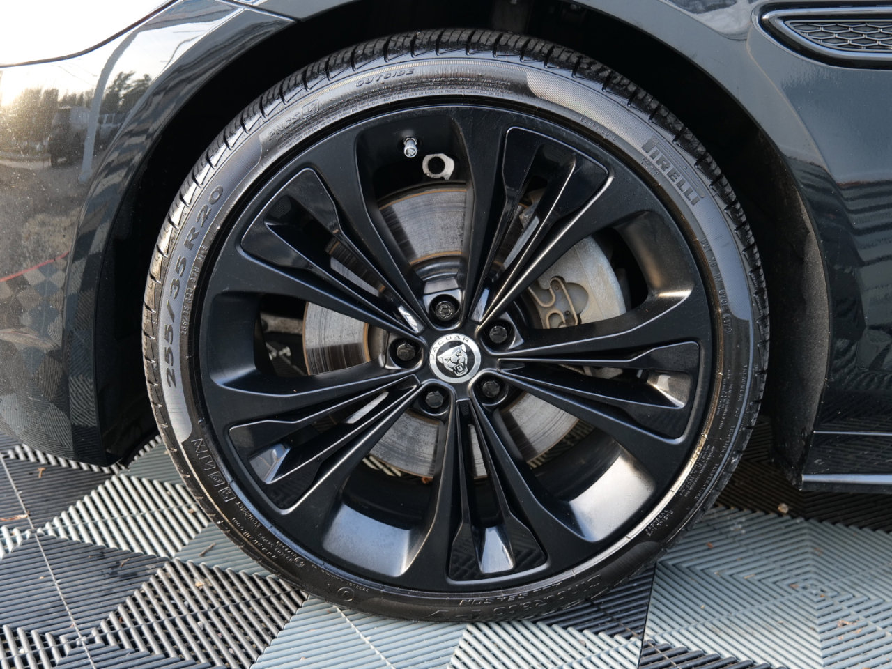 Used 2024 Jaguar XF R-Dynamic SE image 87