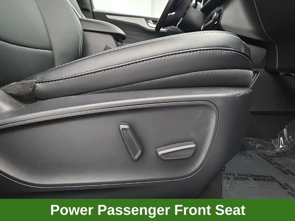 Used 2025 Ford Escape Platinum image 47