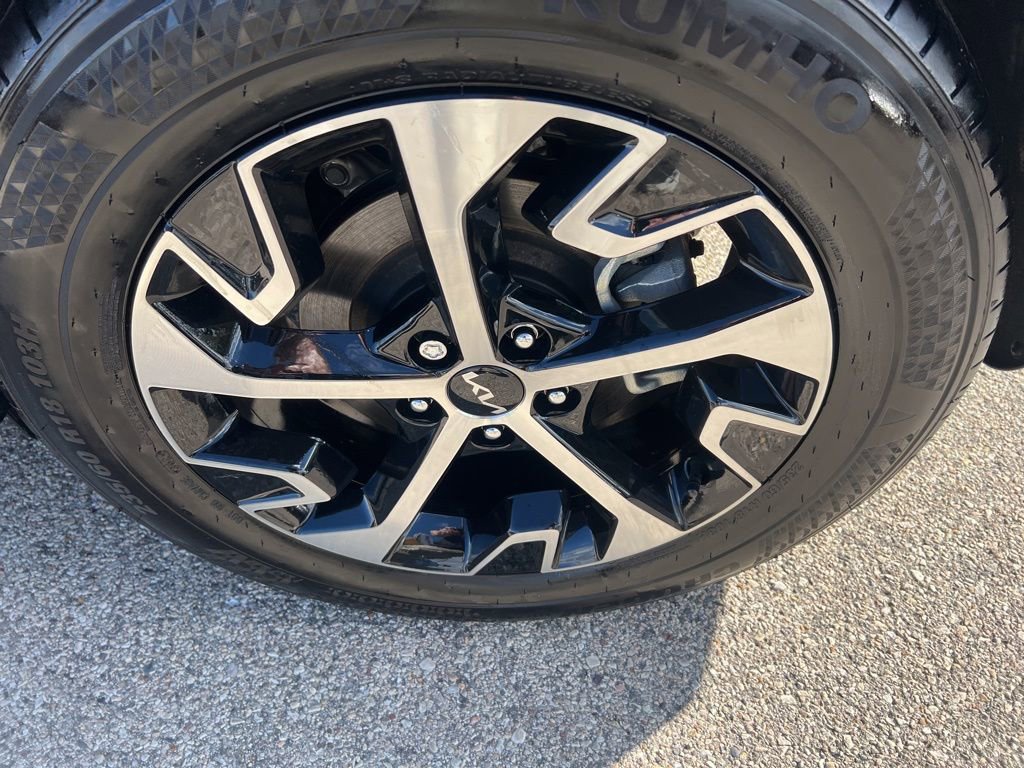 Certified 2025 Kia Sportage EX image 41