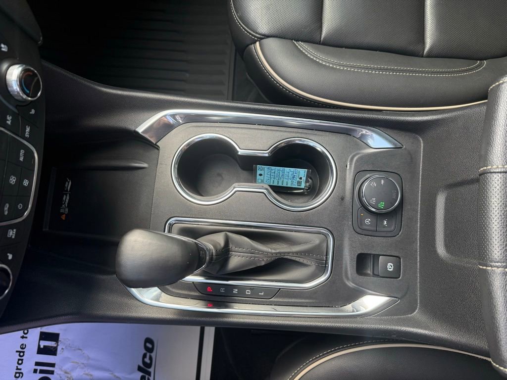 Used 2023 Chevrolet Traverse Premier w/ Redline Edition image 41