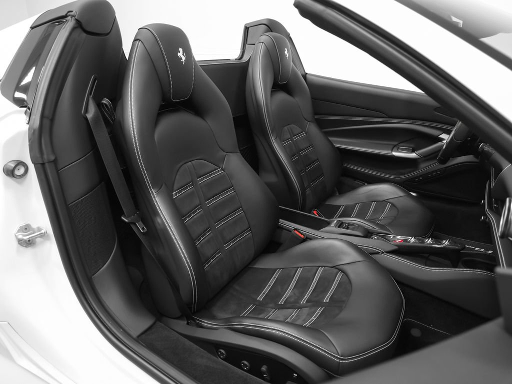 Certified 2022 Ferrari F8 Tributo RWD image 22