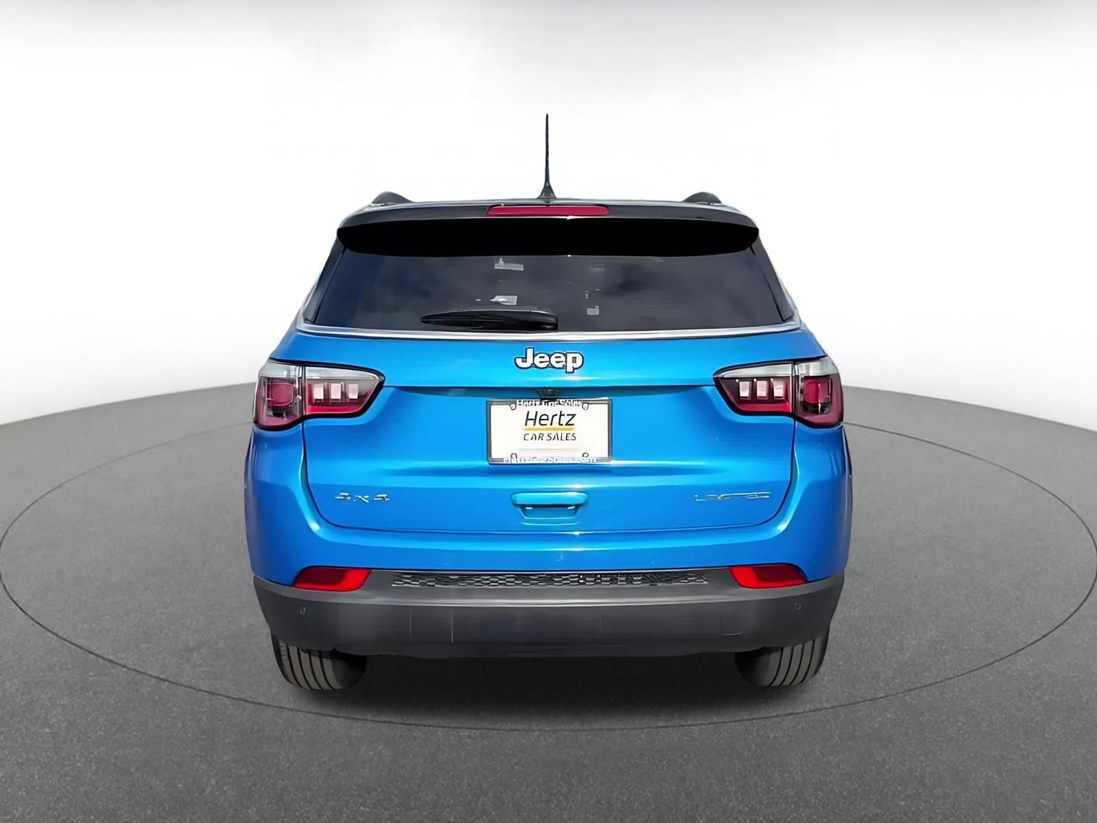 Used 2025 Jeep Compass Limited AWD/4WD image 12