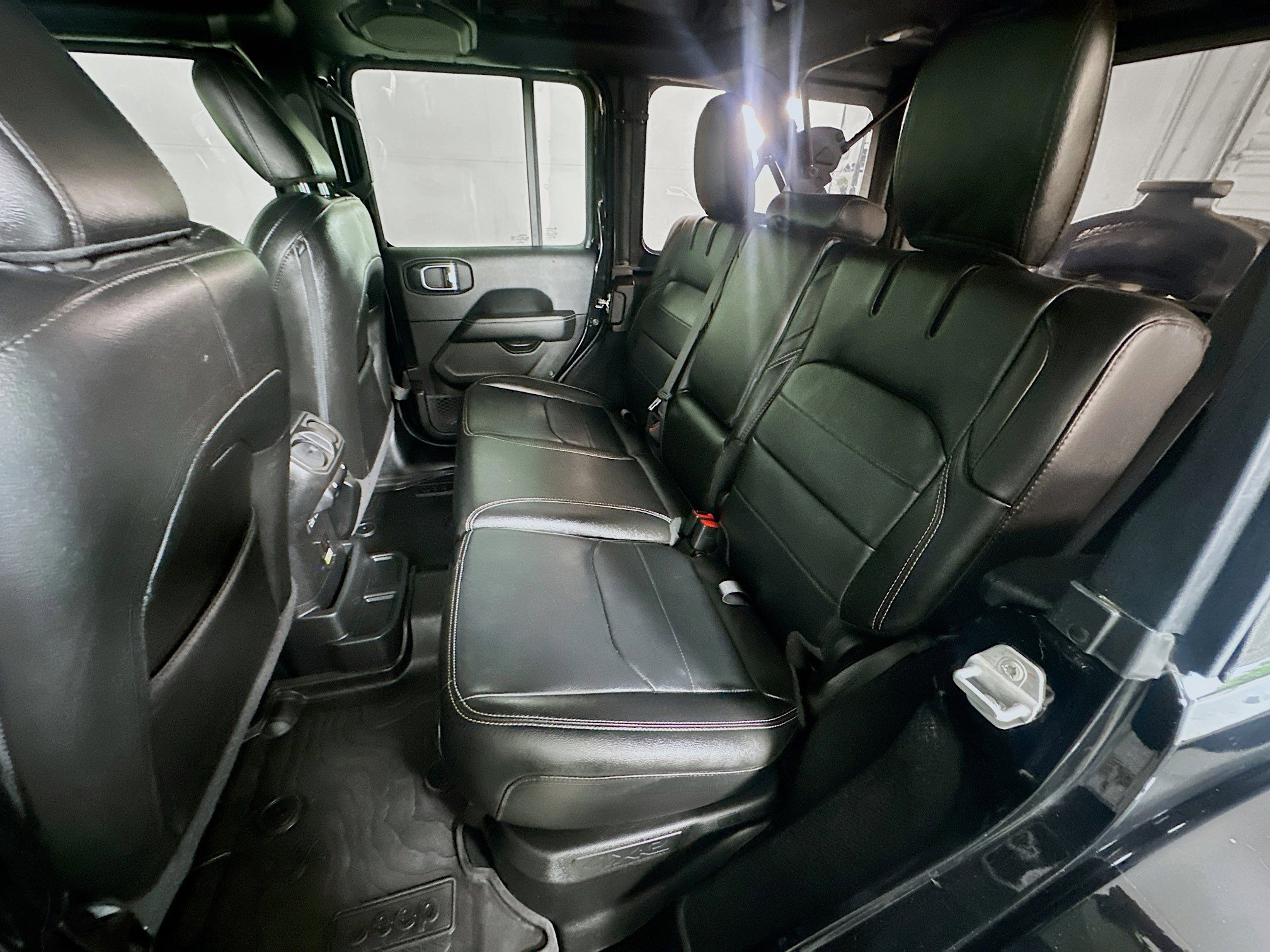 Used 2023 Jeep Wrangler Sahara image 26