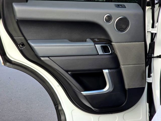 Used 2014 Land Rover Range Rover Sport HSE AWD/4WD image 28