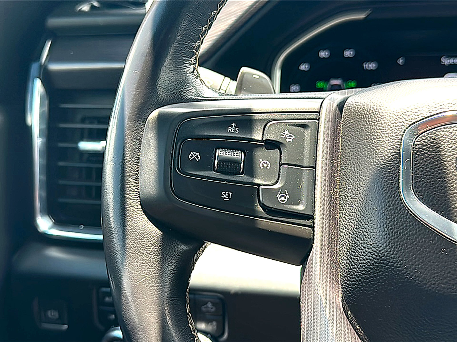 Used 2023 GMC Sierra 1500 Denali Ultimate AWD/4WD image 30
