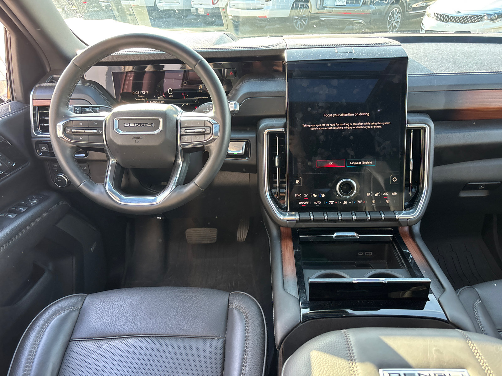 Used 2025 GMC Yukon Denali w/ Sun & Power Step Package AWD/4WD image 27