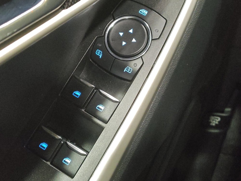 Used 2022 Ford Explorer XLT w/ Equipment Group 202A image 27