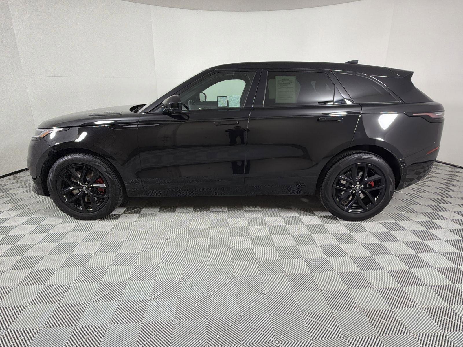 Certified 2025 Land Rover Range Rover Velar Dynamic SE image 2