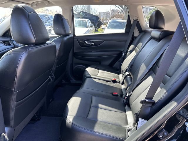 Used 2019 Nissan Rogue SL w/ Premium Package image 13