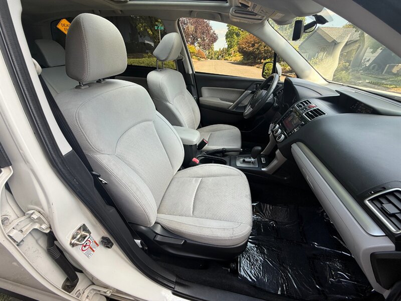 Used 2017 Subaru Forester 2.5i Premium AWD/4WD image 13