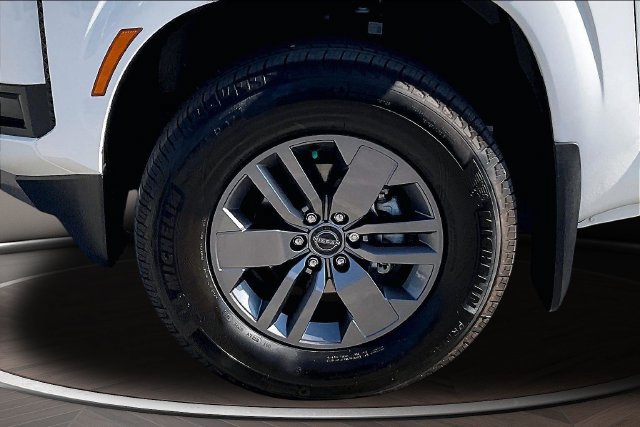 Certified 2026 Nissan Frontier SV w/ SV Convenience Package AWD/4WD image 9