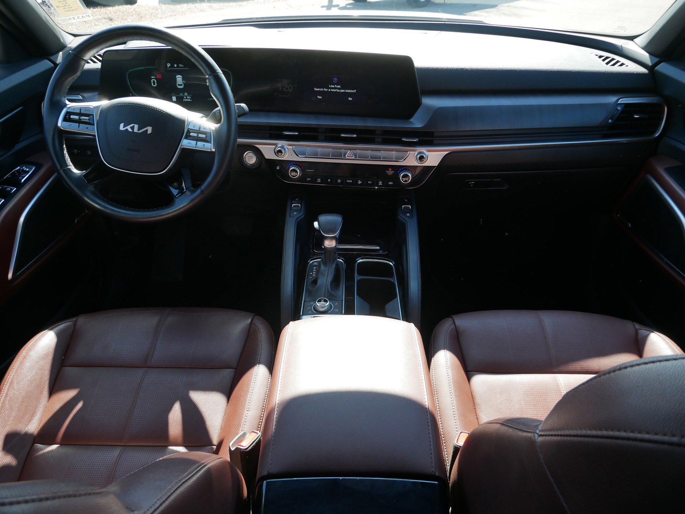 Used 2023 Kia Telluride EX w/ EX Captain's Chair Package image 10