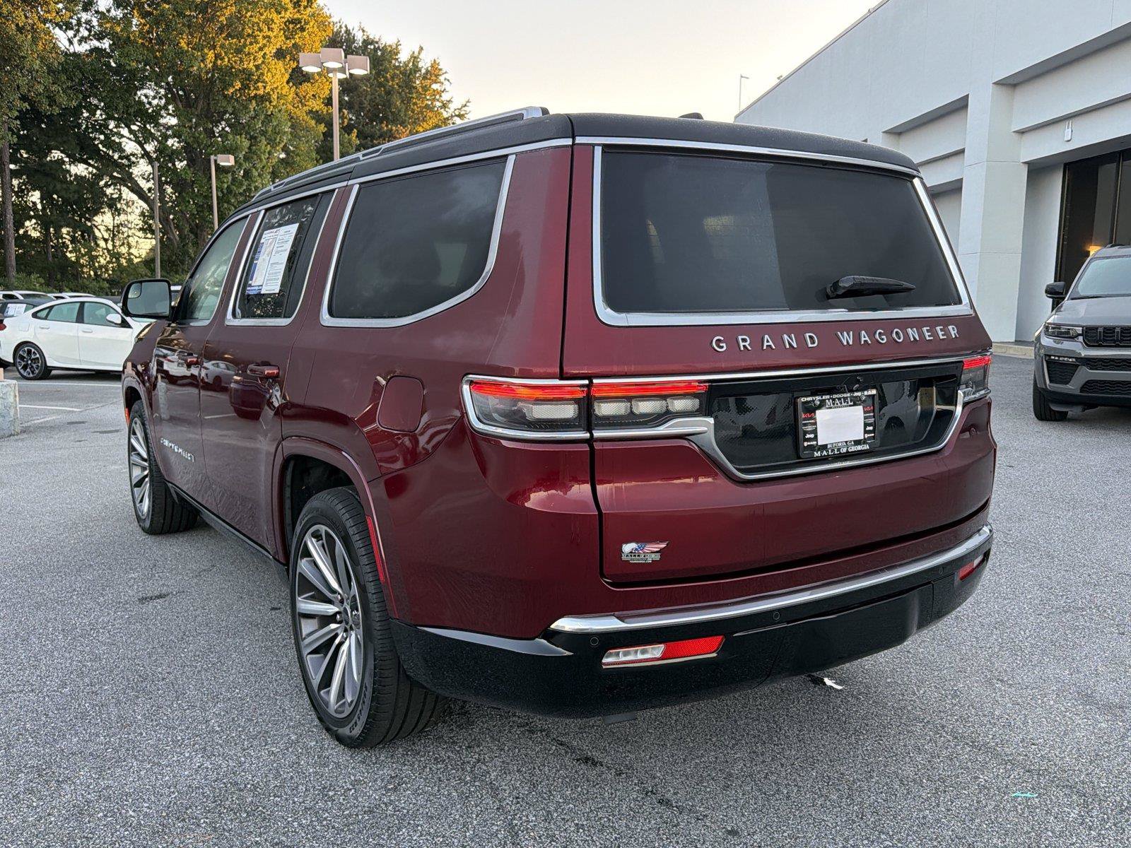 Used 2025 Jeep Grand Wagoneer 4WD image 7