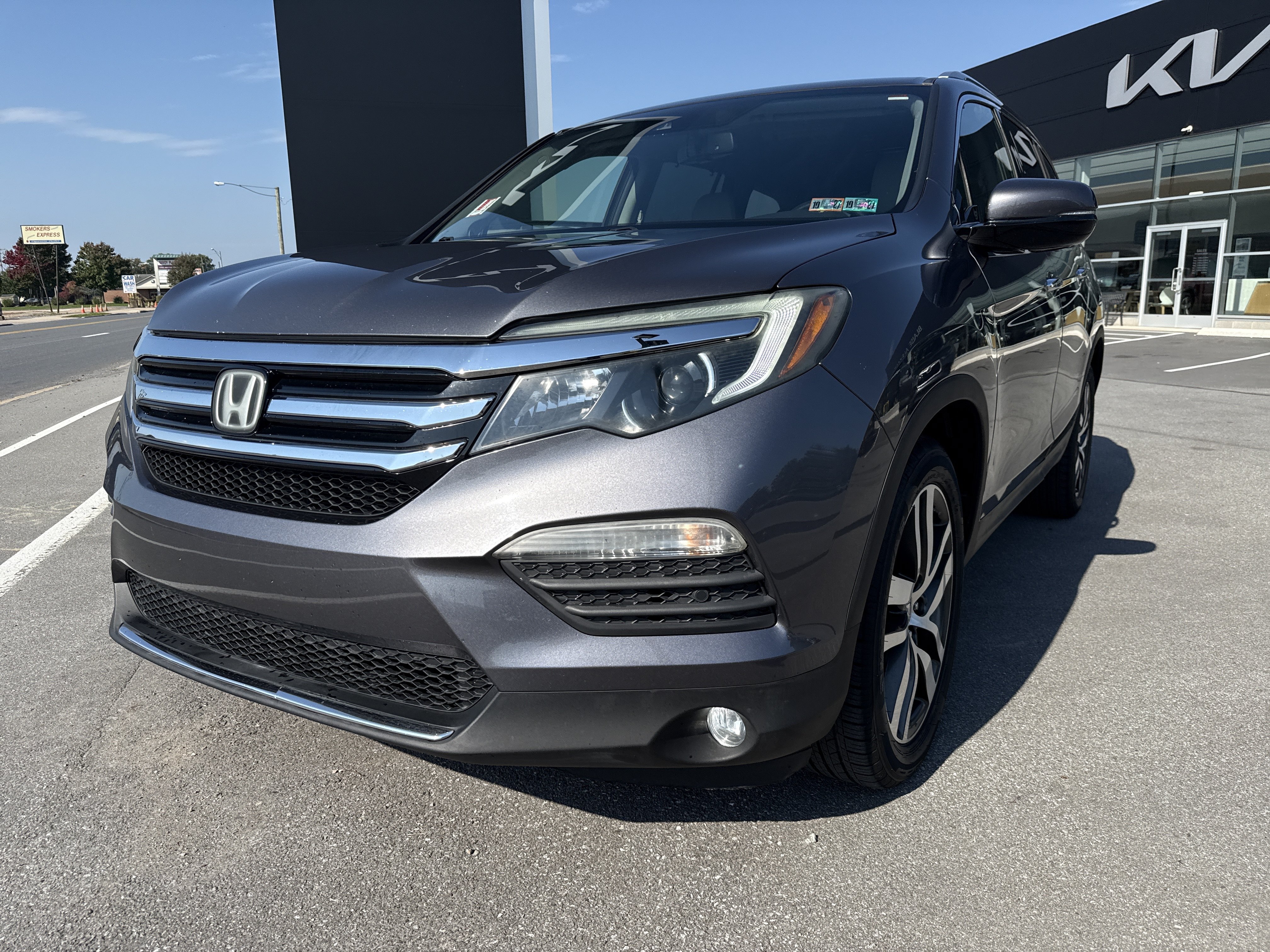 Used 2016 Honda Pilot Touring image 8
