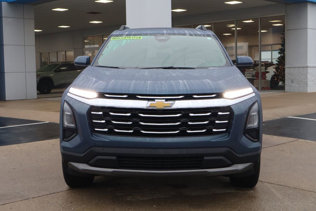 New 2026 Chevrolet Equinox LT w/ Convenience Package II image 2