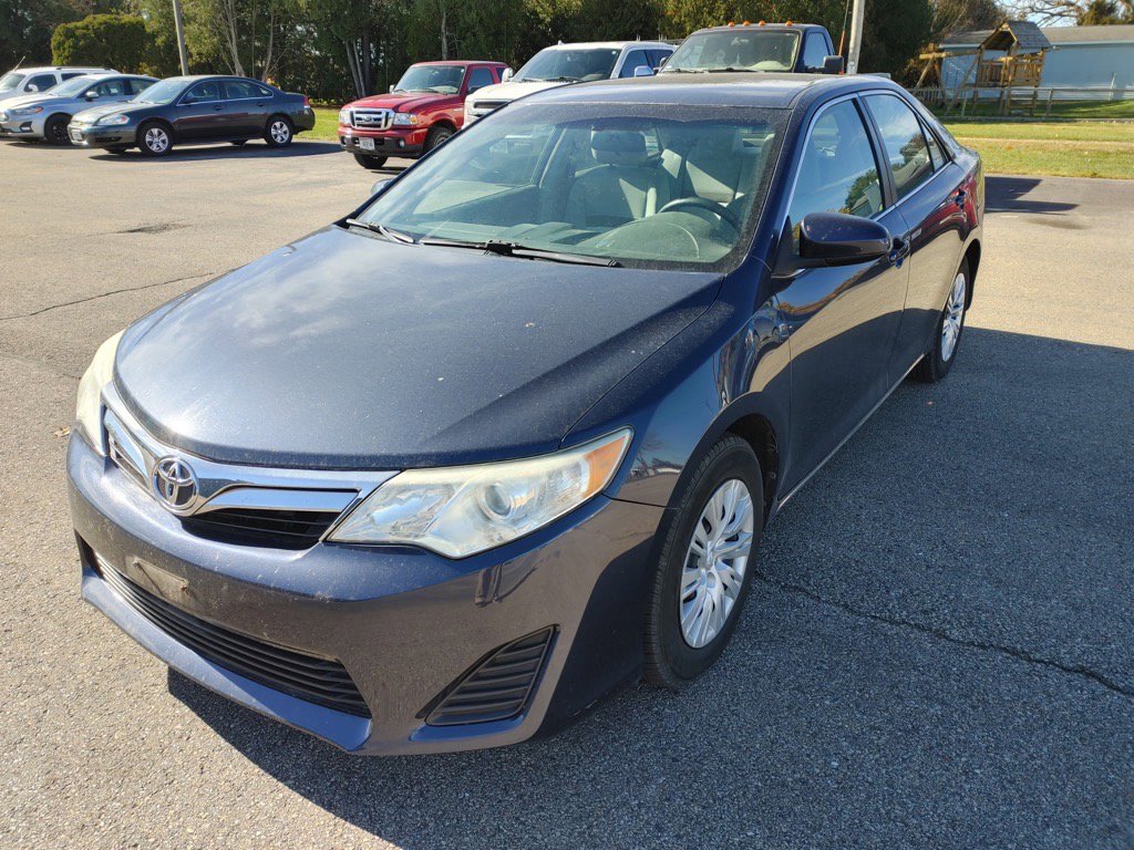 Used 2014 Toyota Camry XLE image 3