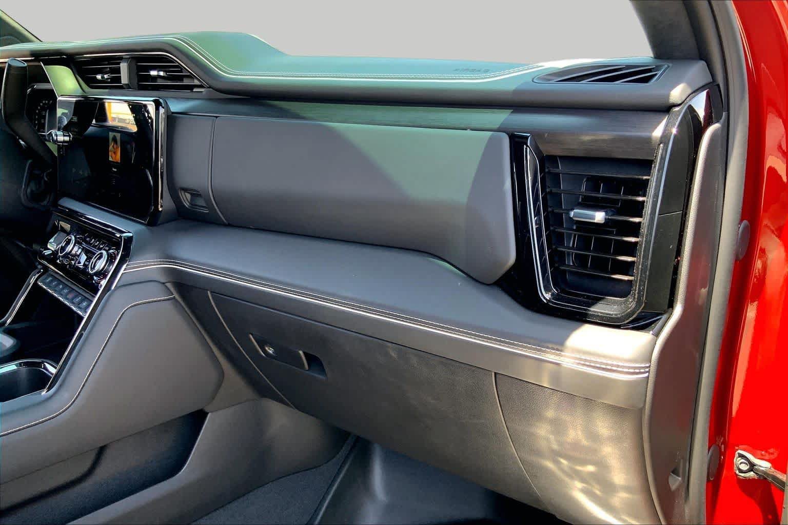 Used 2025 GMC Sierra 2500 AT4X AWD/4WD image 19