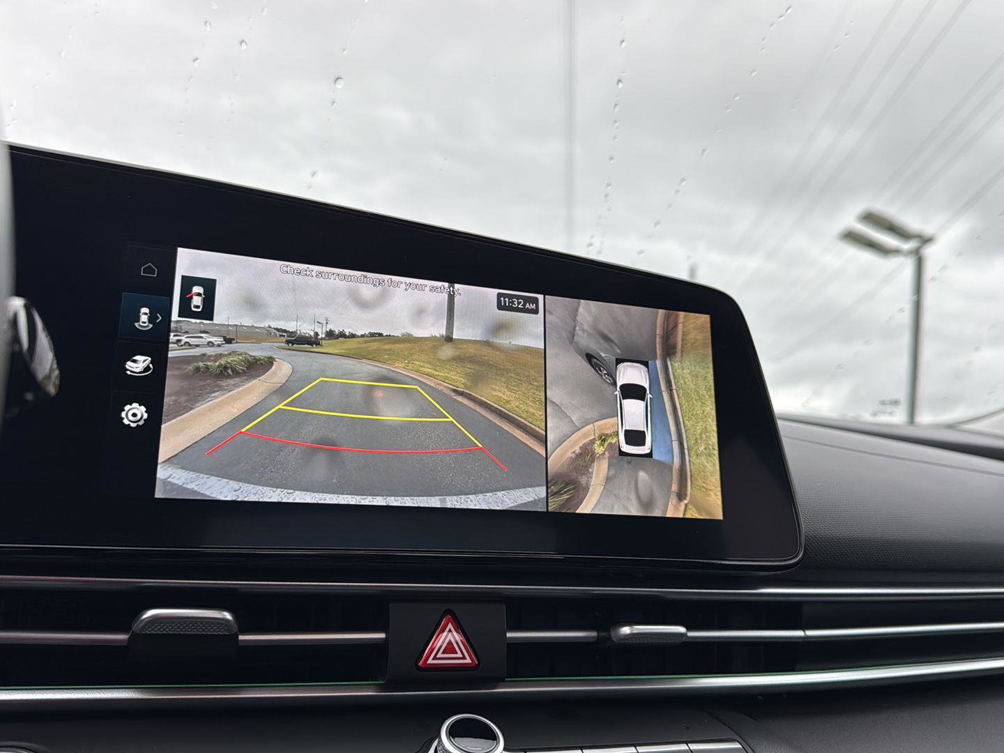 Used 2024 Hyundai Elantra Limited image 22