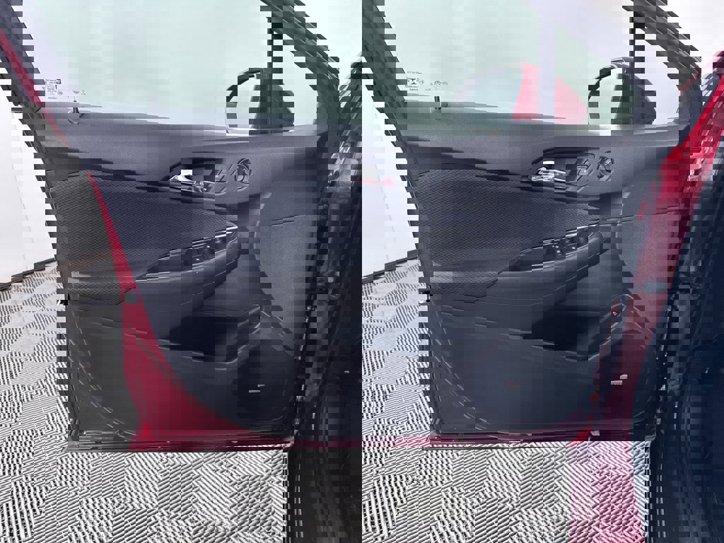 Used 2018 Chevrolet Cruze LT w/ Sun And Sound Package image 22