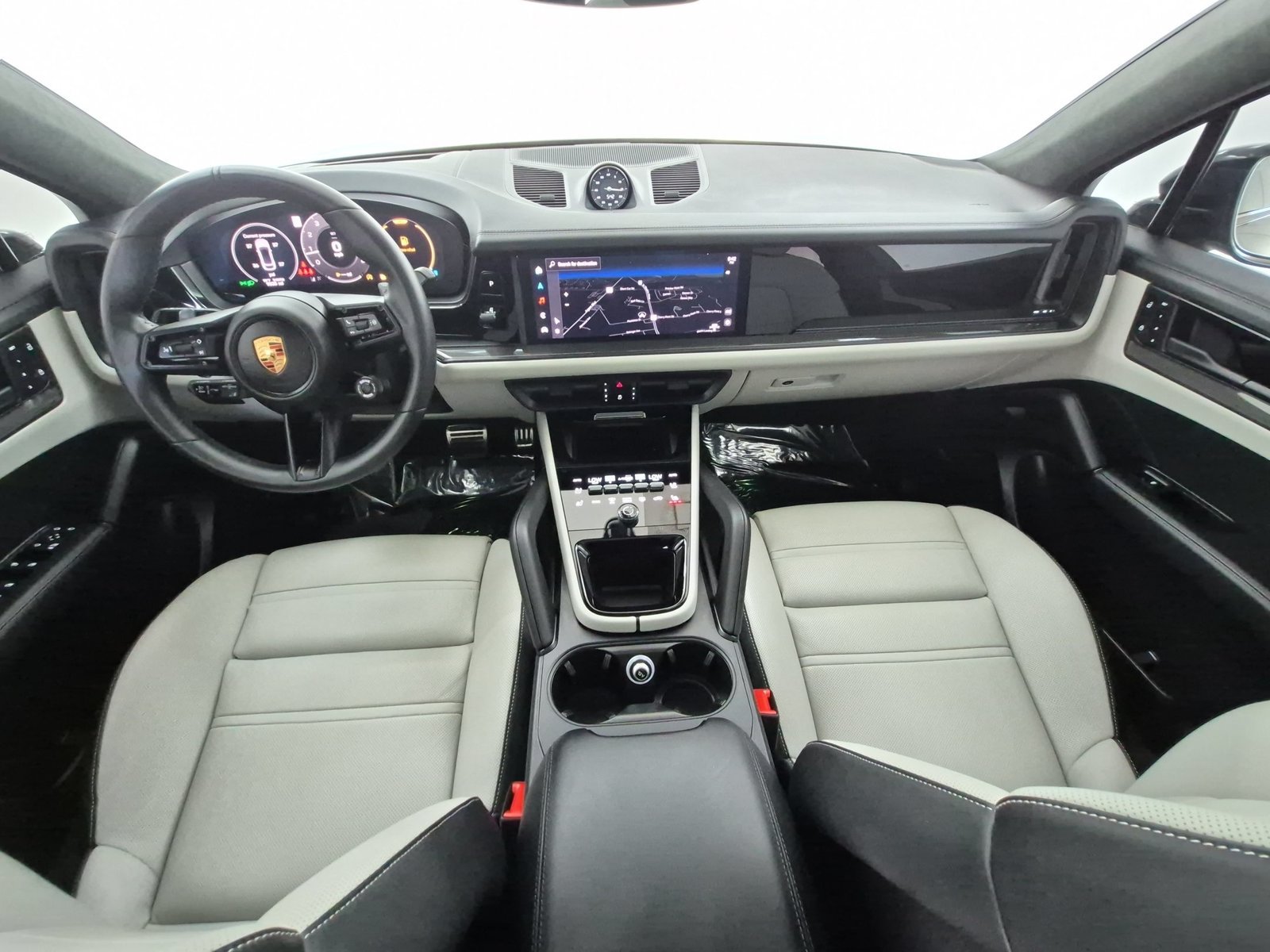 Used 2025 Porsche Cayenne GTS AWD/4WD image 20
