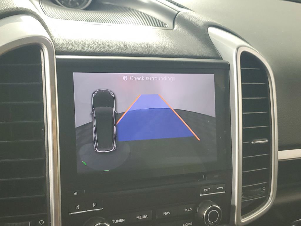 Used 2018 Porsche Cayenne Platinum Edition w/ Premium Package image 24