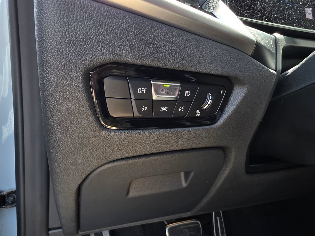 Used 2025 BMW M4 xDrive Competition AWD/4WD image 32