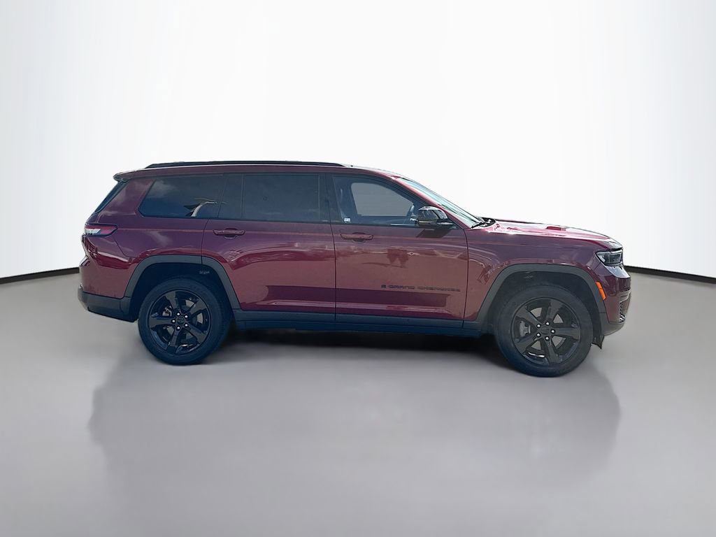 Used 2023 Jeep Grand Cherokee L Laredo image 8
