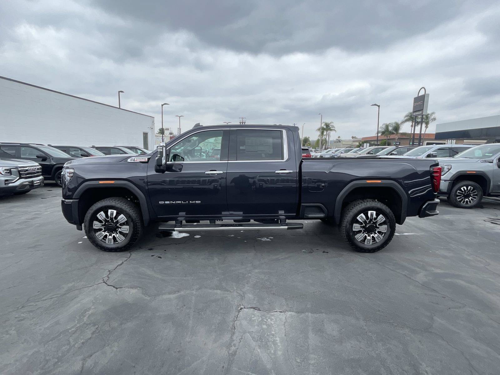 New 2026 GMC Sierra 2500 Denali w/ Max Trailering Package AWD/4WD image 8