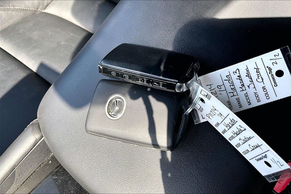 Used 2019 MAZDA MAZDA3 AWD Hatchback w/ Preferred Pkg image 26