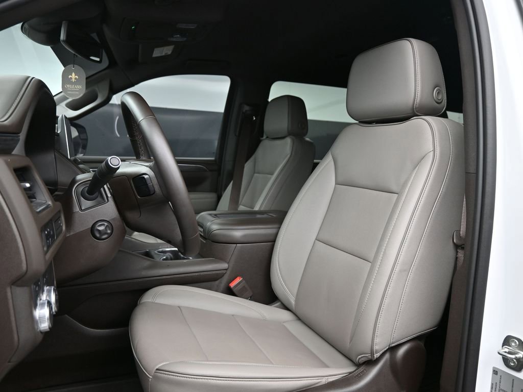 Used 2023 GMC Yukon XL SLT w/ SLT Luxury Package AWD/4WD image 11