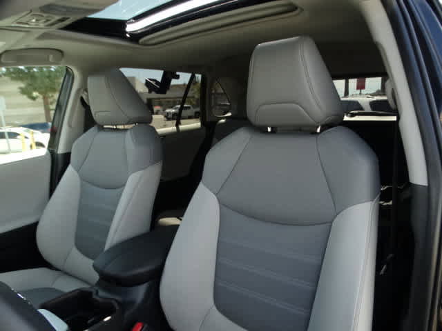 Used 2025 Toyota RAV4 Limited w/ Advanced Technology Package image 19