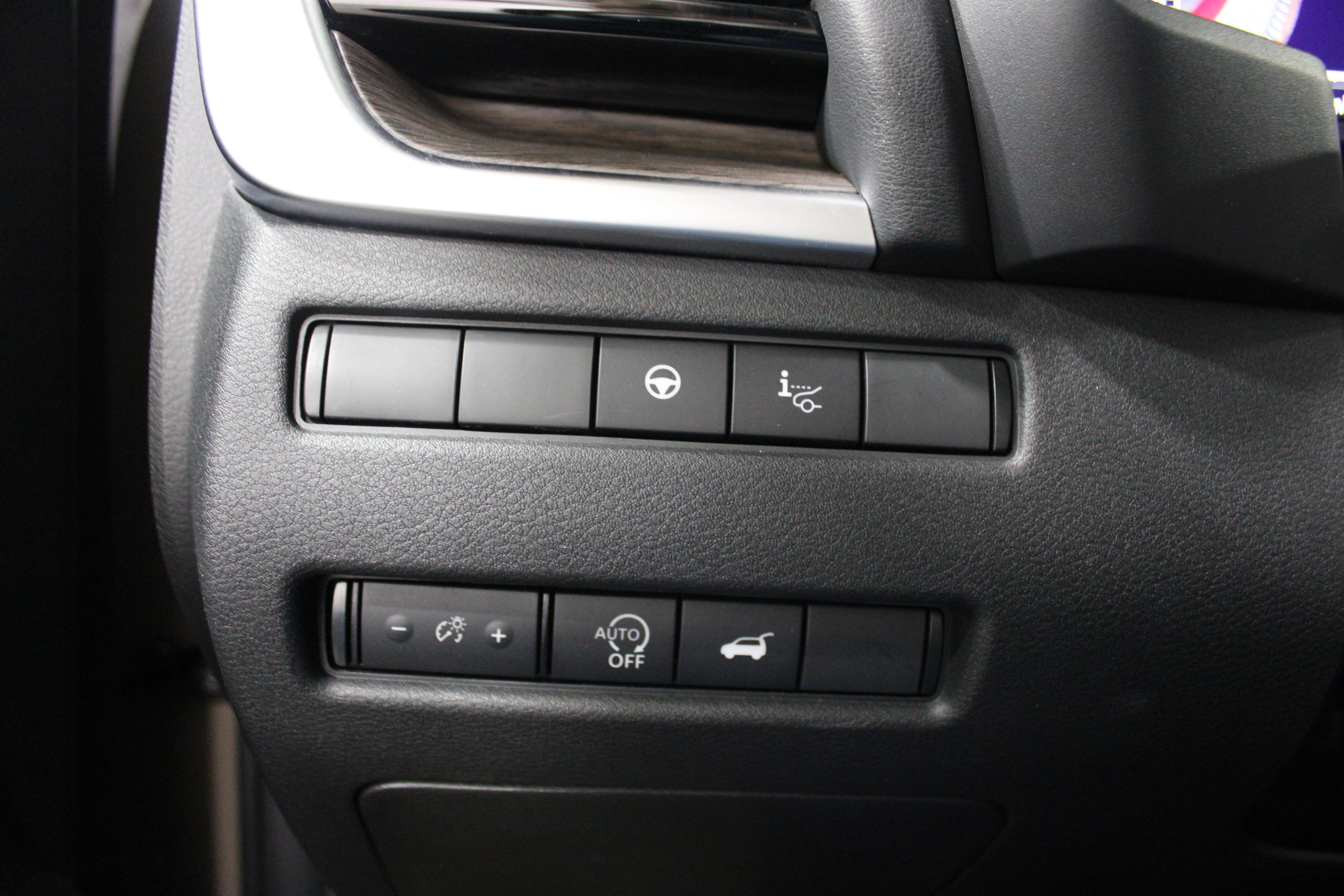 Used 2024 Nissan Rogue Platinum w/ Platinum Premium Package AWD/4WD image 8