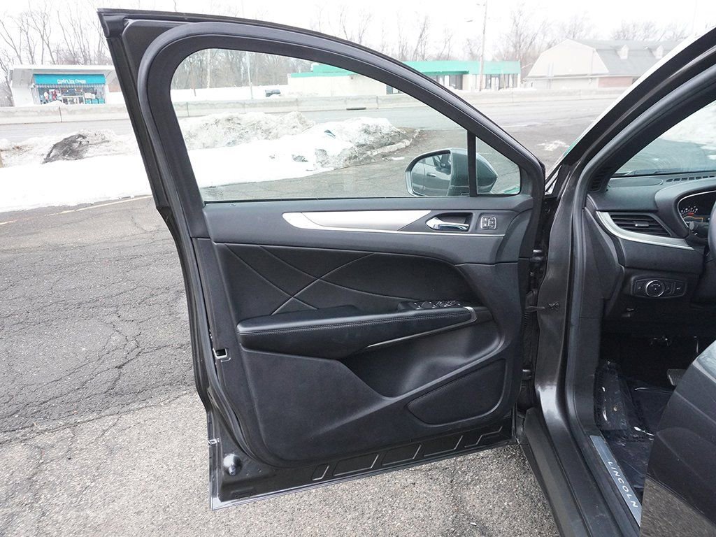 Used 2019 Lincoln MKC Reserve w/ MKC Climate Package AWD/4WD image 25