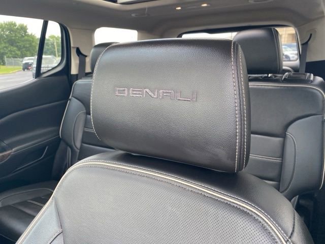 Used 2023 GMC Acadia Denali w/ Denali Ultimate Package FWD image 18