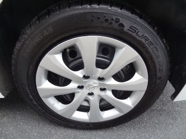 Used 2024 Toyota Corolla LE FWD image 34