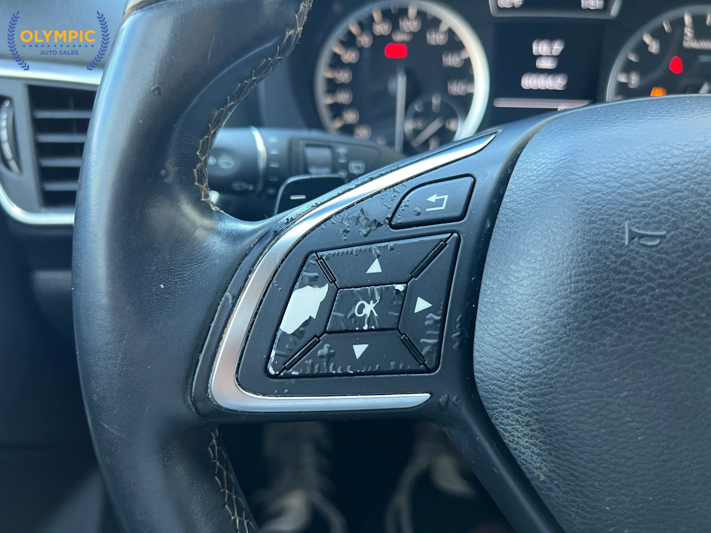 Used 2018 INFINITI QX30 Premium w/ Cargo Package AWD/4WD image 24