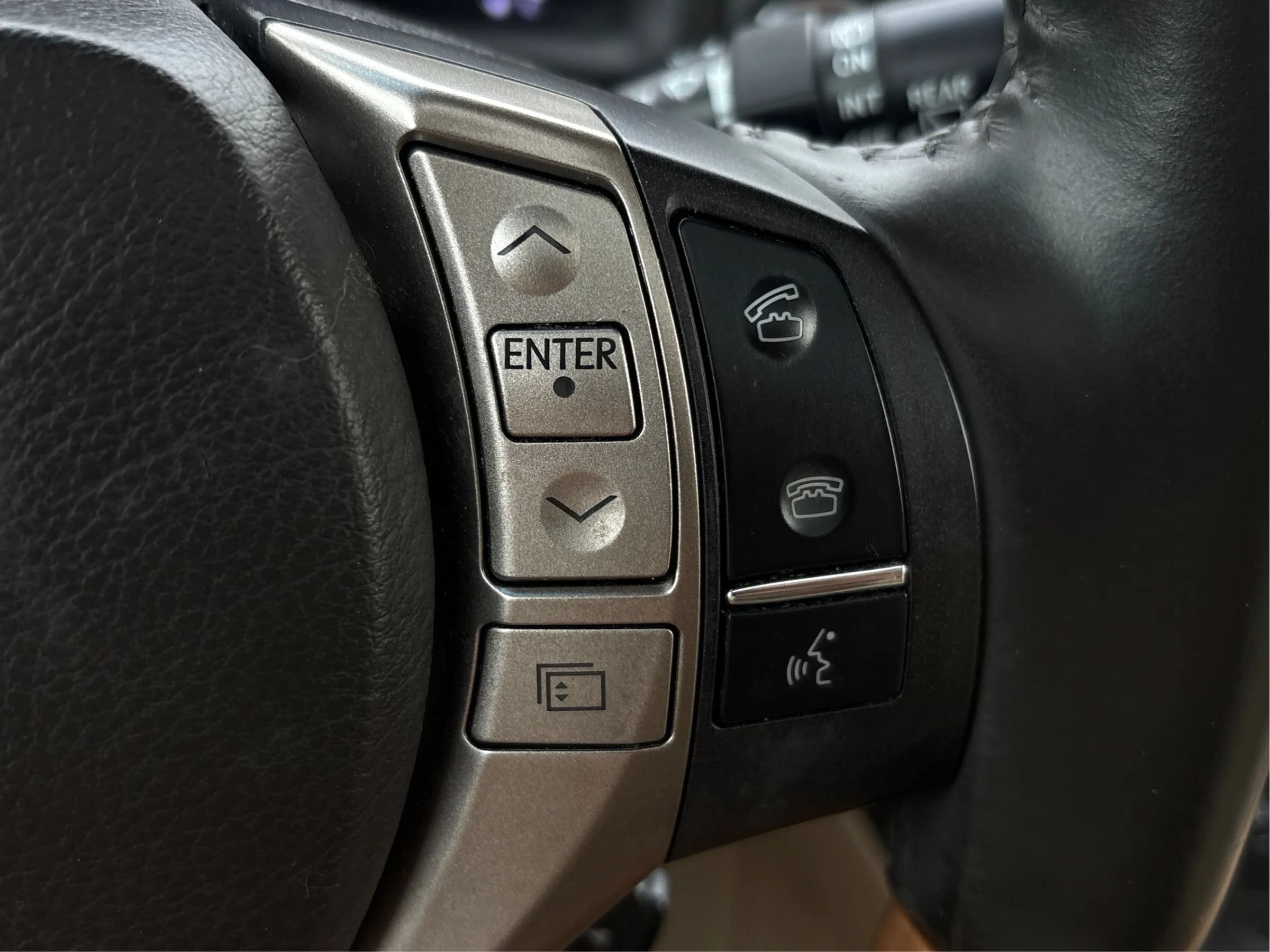 Used 2015 Lexus RX 450h FWD image 38