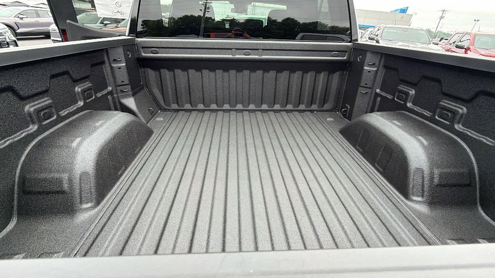 New 2026 Chevrolet Silverado 1500 Custom w/ Turbomax Blackout Package RWD image 10