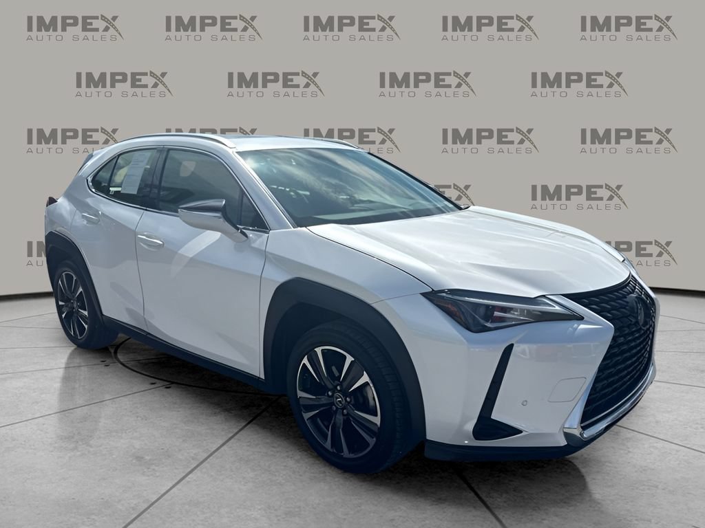 Used 2020 Lexus UX 200 w/ Premium Package FWD image 4