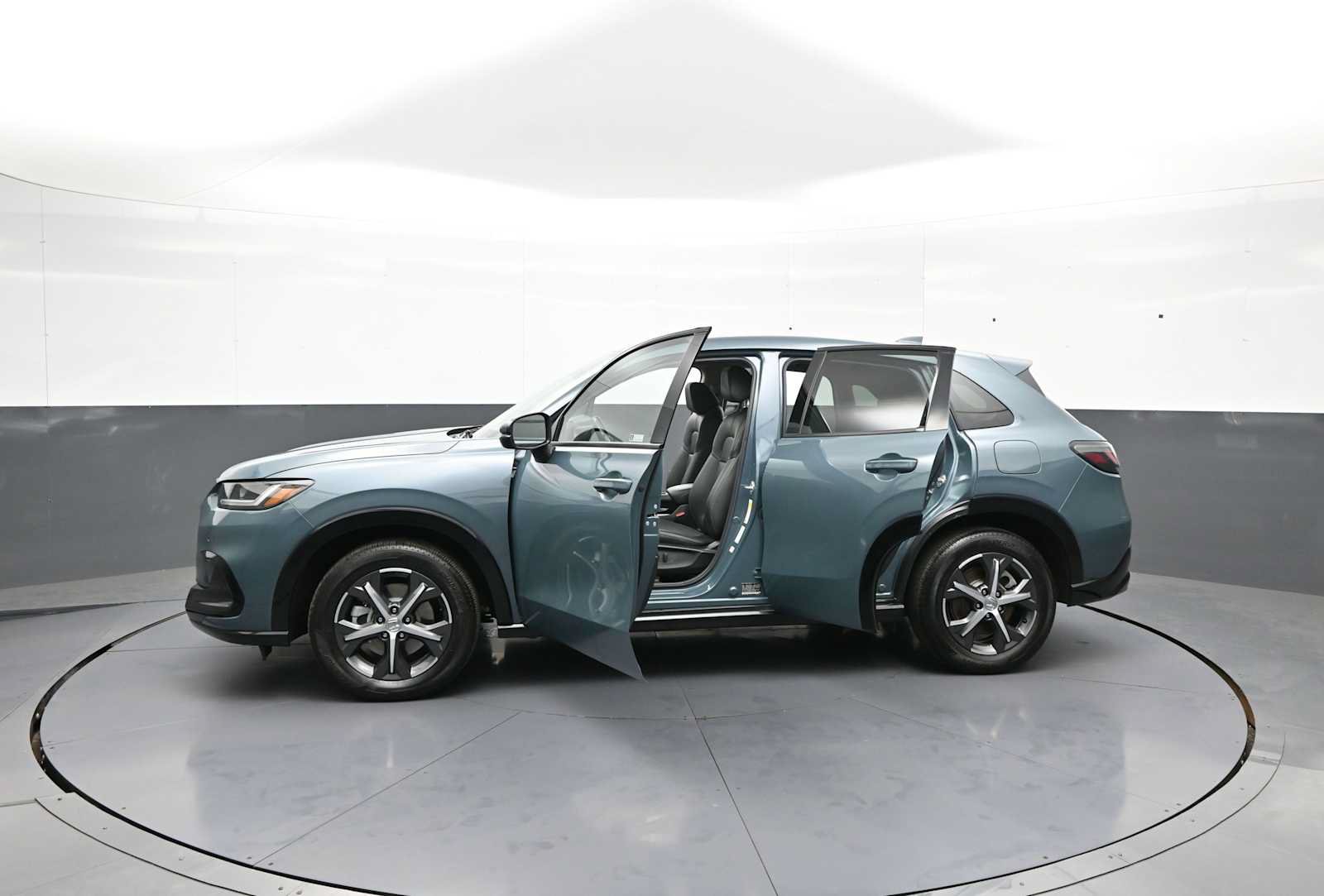 Used 2024 Honda HR-V EX-L image 41