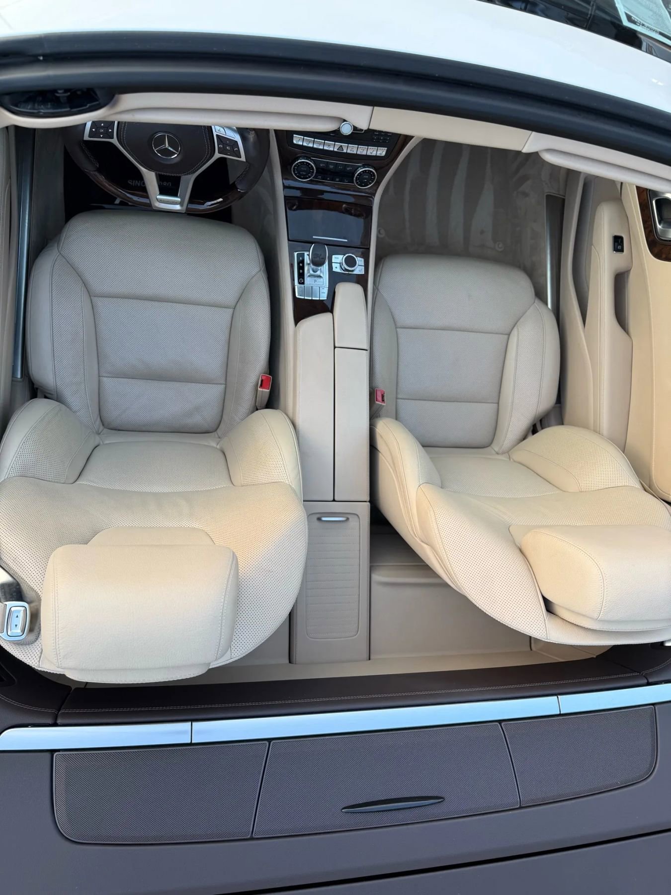 Used 2014 Mercedes-Benz SL 550 image 28