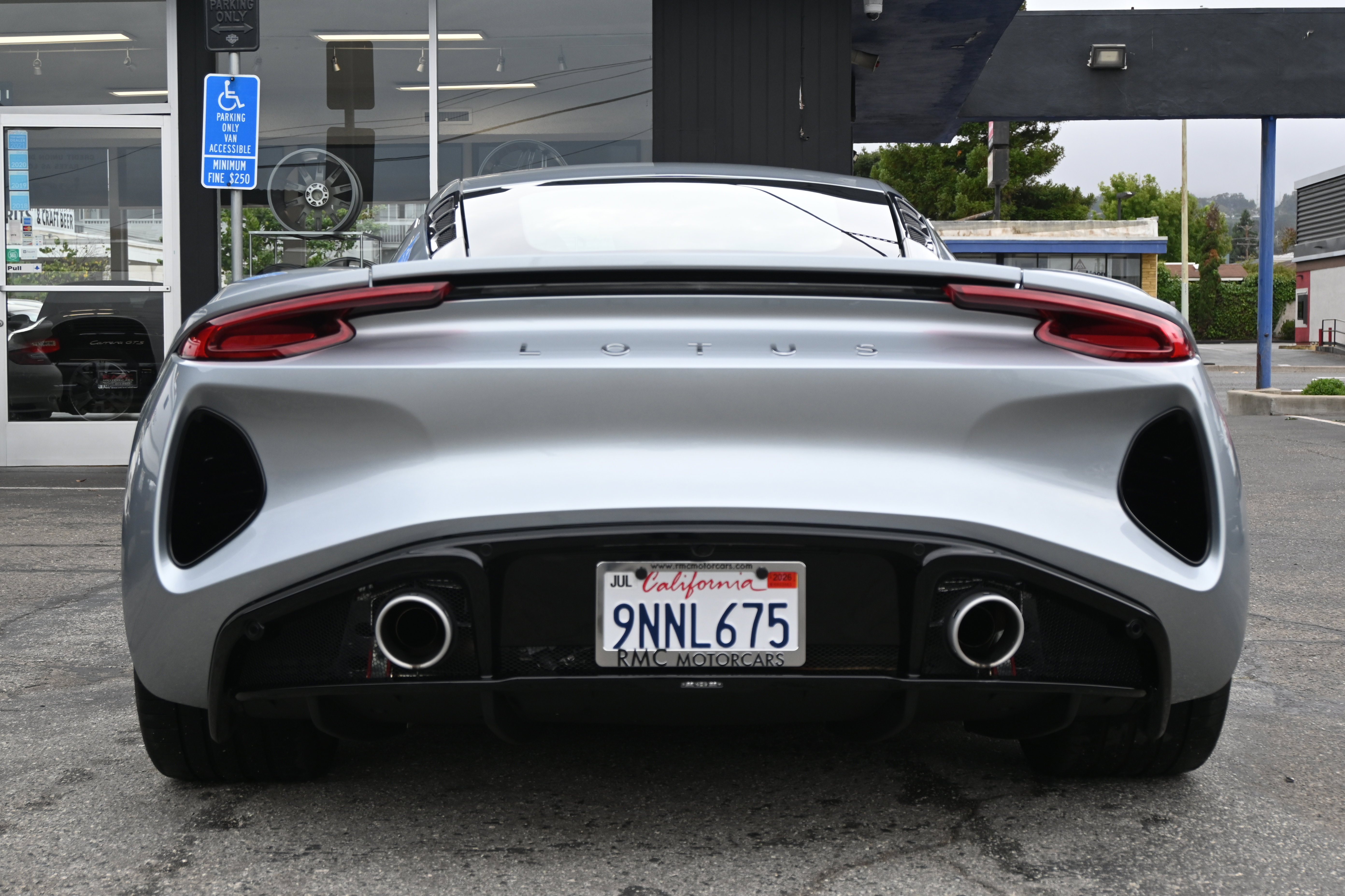 Used 2024 Lotus Emira First Edition image 4